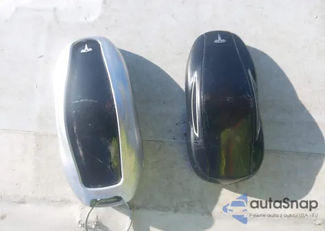 2013 Tesla Model S z USA, uszkodzony, nr VIN 5YJSA1CN7DFP15593